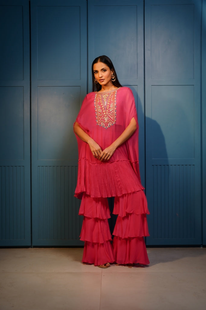 CUTOUT SLEEVES SET