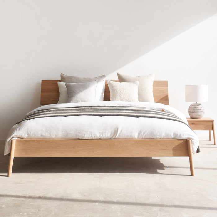 Air Bedside Table | Oak