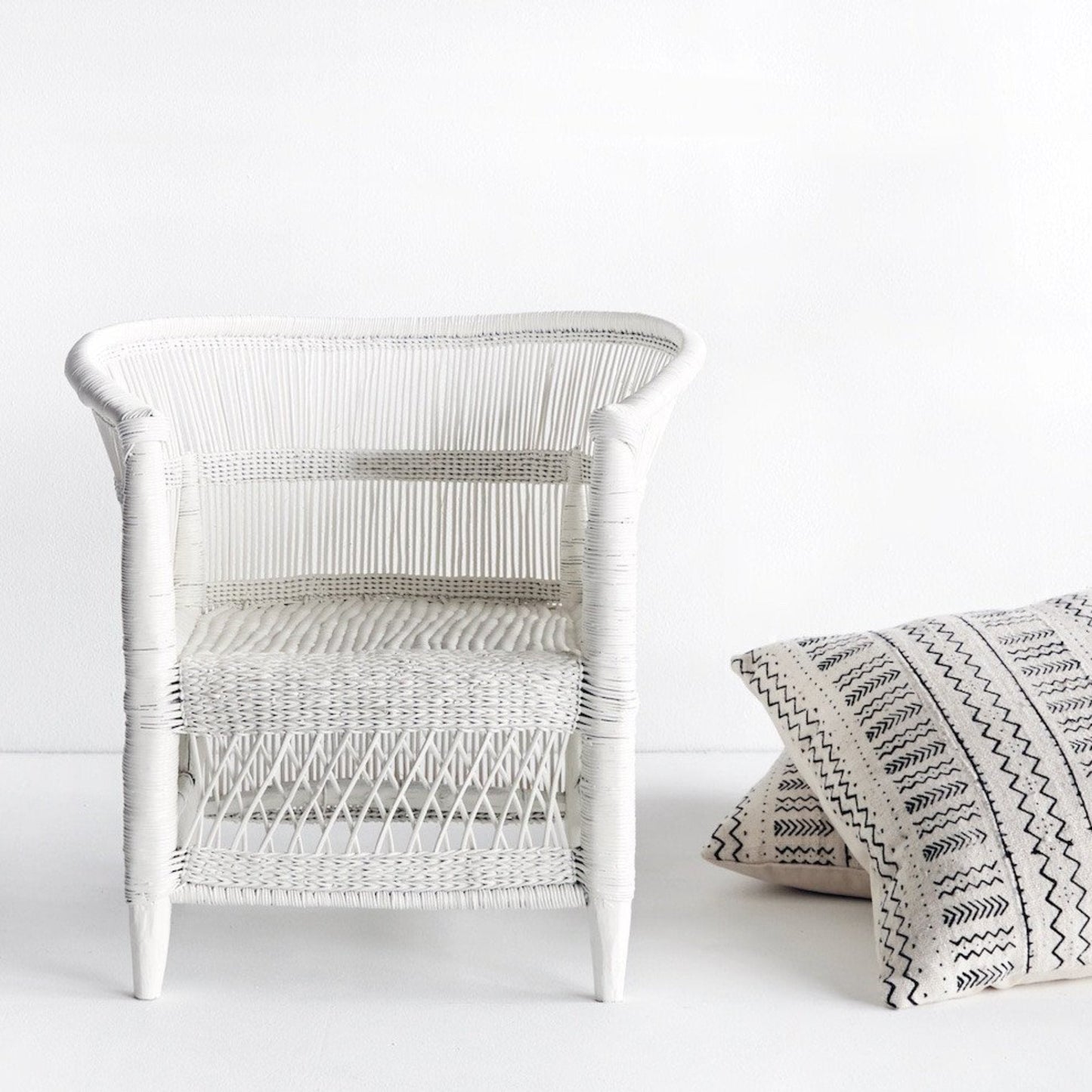 African Malawi Armchair | White (76cm)